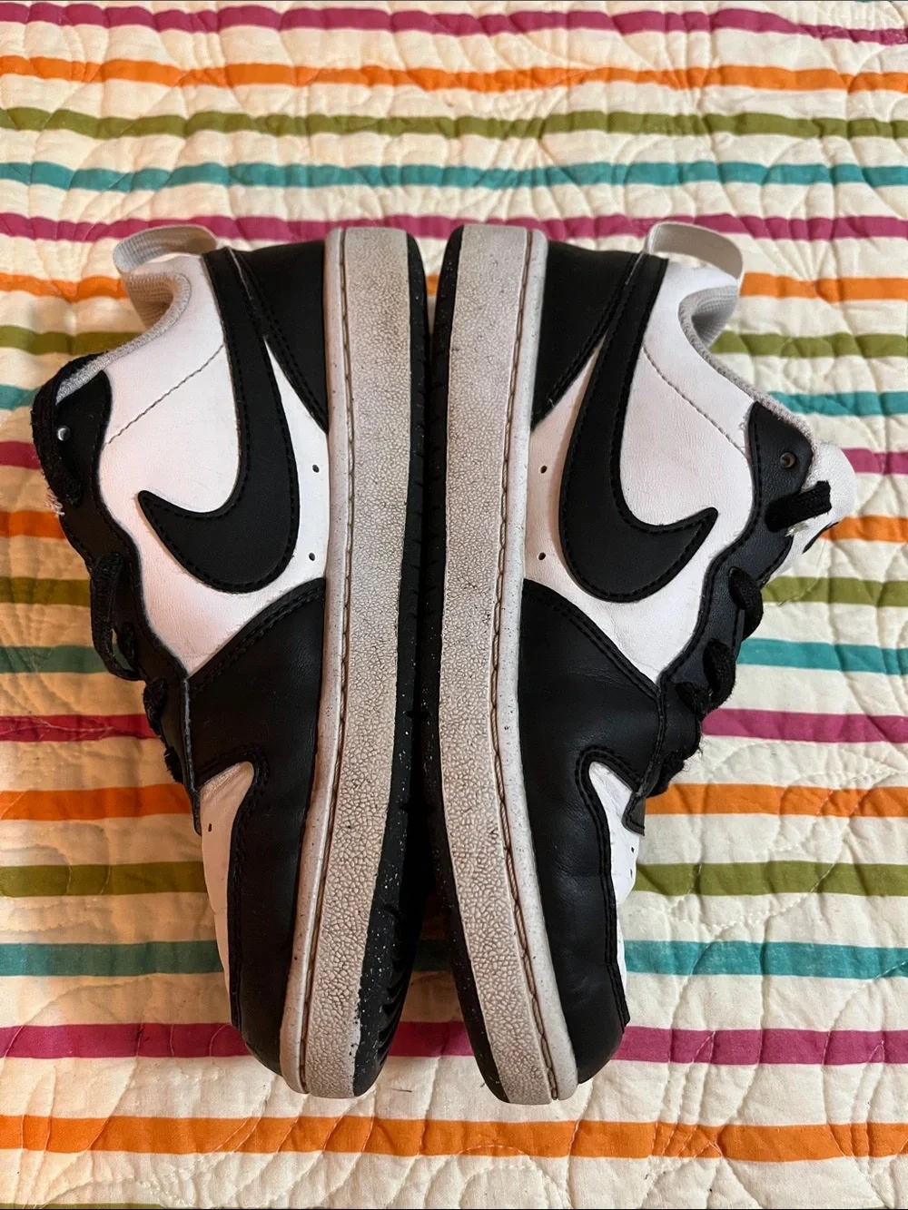 Nike youth, tennis shoes size 3 1/2